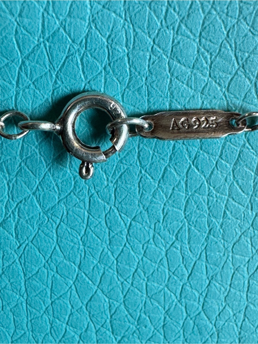 Tiffany & Co. Nagoya Marathon 2018 Necklace with Pendant - Picture 6 of 9